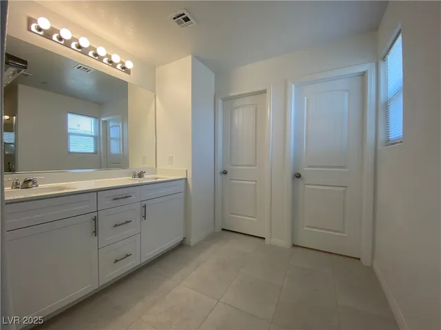 $2,000 | 412 Desert Cadence Street, Henderson, NV 89011