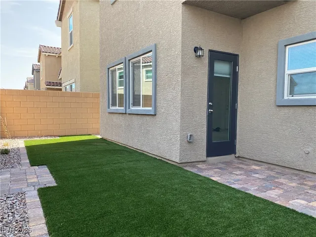 $2,000 | 412 Desert Cadence Street, Henderson, NV 89011