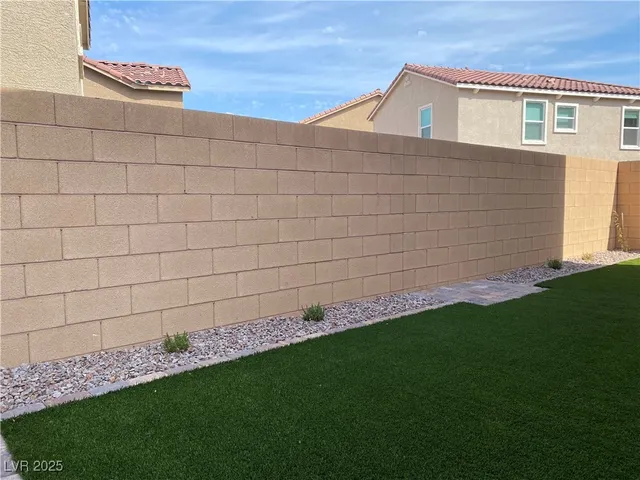 $2,000 | 412 Desert Cadence Street, Henderson, NV 89011