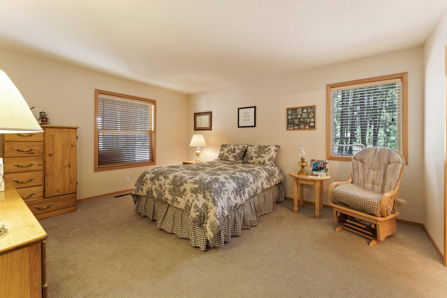 17149 Norwalk Road Bend, OR 97707 - Photo 14 of 32