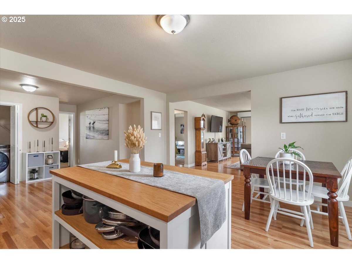 212 Picture Street Independence, OR 97351 - Photo 17 of 36