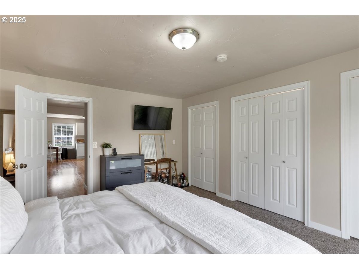 212 Picture Street Independence, OR 97351 - Photo 25 of 36