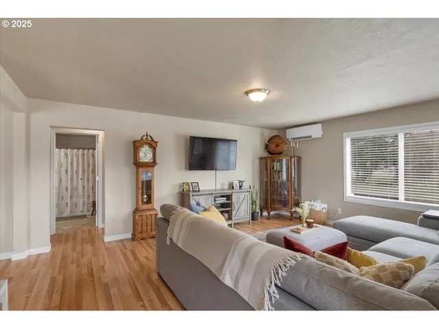 $375,000 | 212 Picture Street, Independence, OR 97351