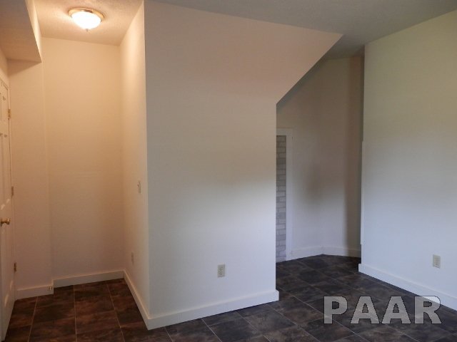 6029 West Farmington Road Peoria, IL 61604 - Photo 5 of 10 Gallery Image 5