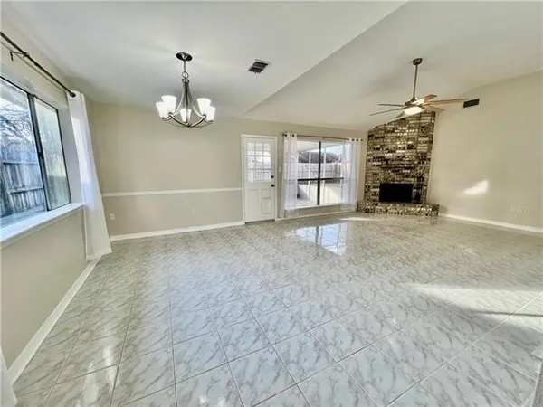 $1,900 | 107 Dixie Circle, Slidell, LA 70458