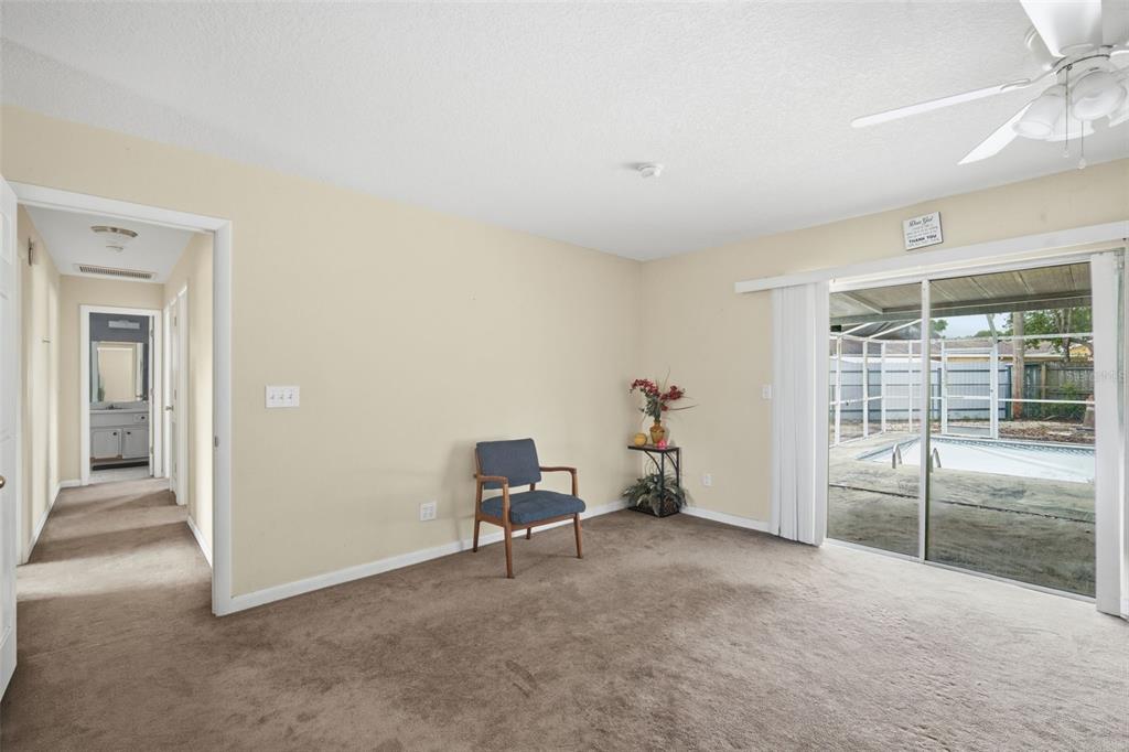 4449 Tarpon Drive Tampa, FL 33617 - Photo 5 of 36