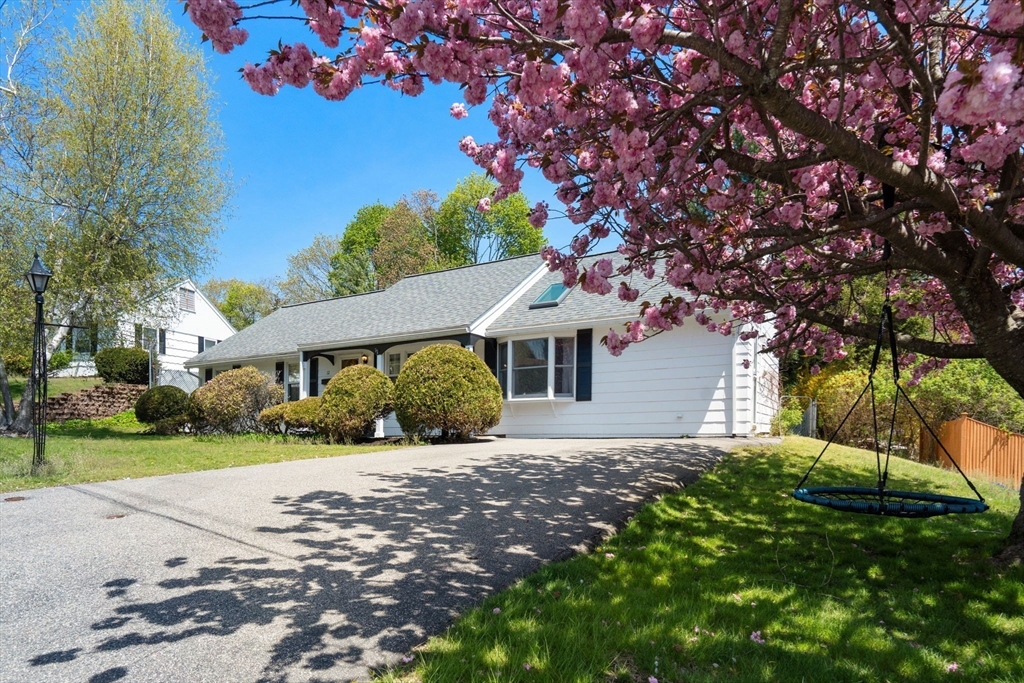 12 Theresa Road Stoneham, MA 02180 - Photo 3 of 26