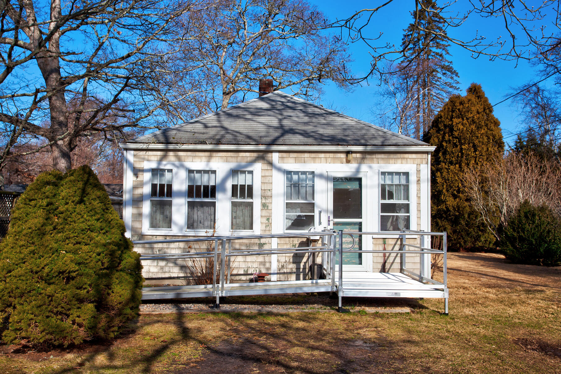 17 Lt Hauser Lane, Falmouth, MA 02540 Compass