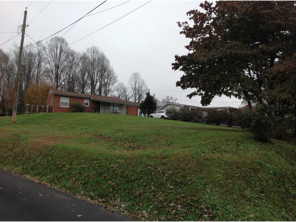 175 Greenlee Road Johnson City, TN 37601 - Photo 2 of 24 Photo 2