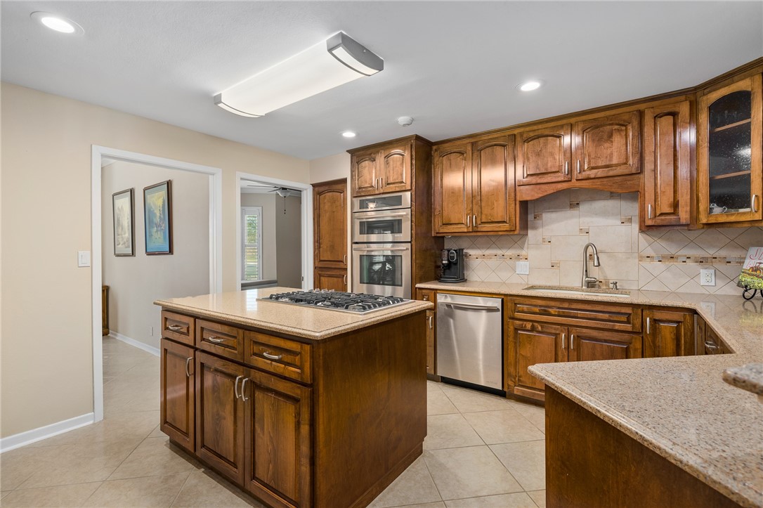 425 Seco Drive Portland, TX 78374 - Photo 14 of 39