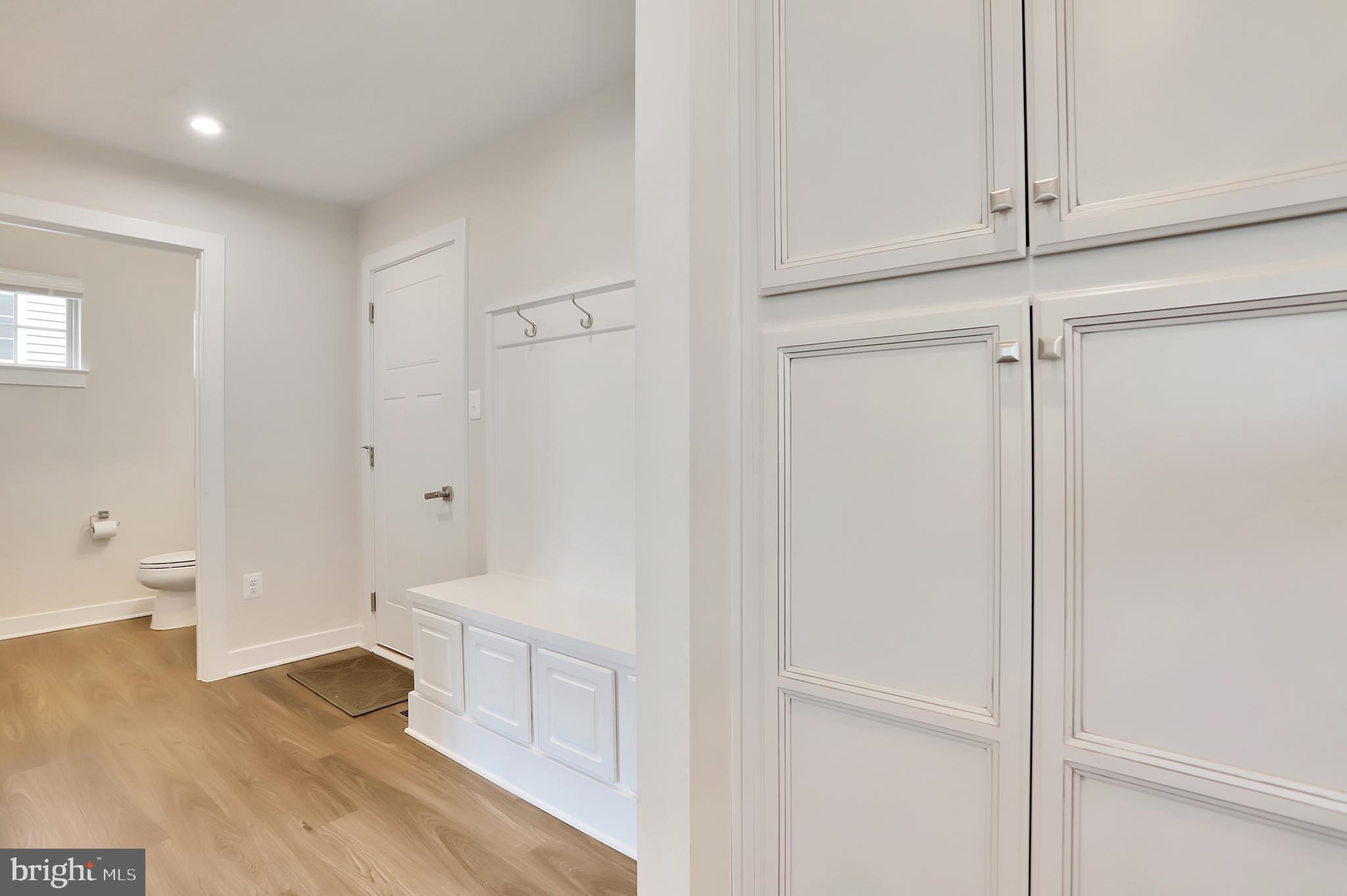 653 Central Avenue Brunswick, MD 21716 - Photo 18 of 62 Mud Room