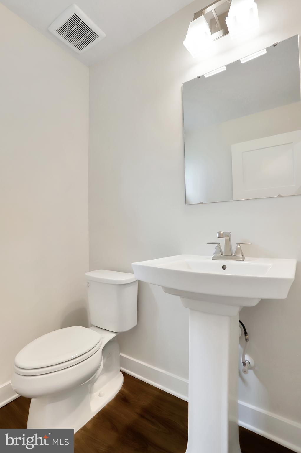 653 Central Avenue Brunswick, MD 21716 - Photo 19 of 62 Powder Room