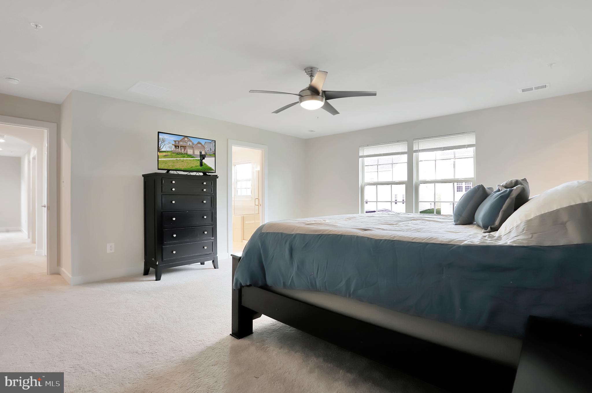 653 Central Avenue Brunswick, MD 21716 - Photo 22 of 62 Master Bedroom