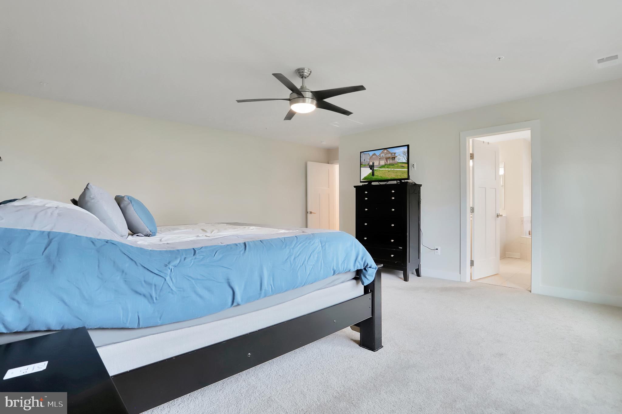 653 Central Avenue Brunswick, MD 21716 - Photo 23 of 62 Master Bedroom