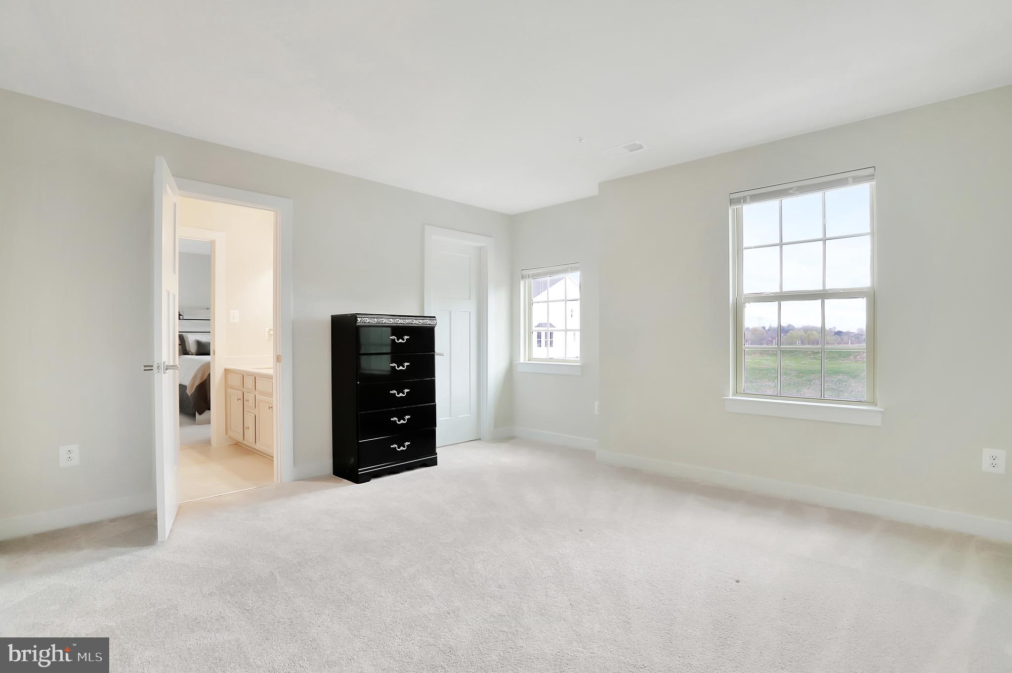 653 Central Avenue Brunswick, MD 21716 - Photo 34 of 62 Third Bedroom