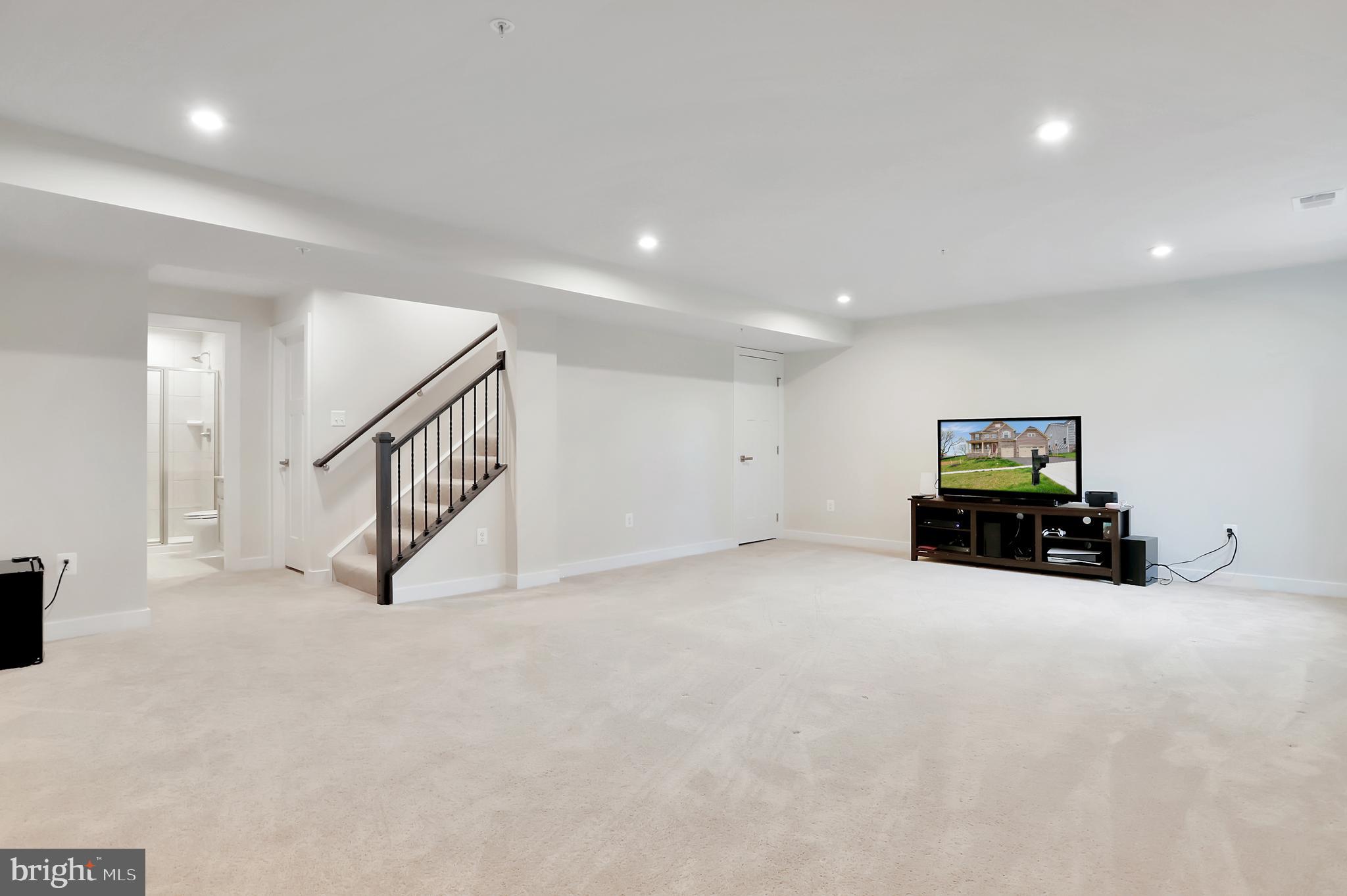 653 Central Avenue Brunswick, MD 21716 - Photo 41 of 62 Finished Lower Level