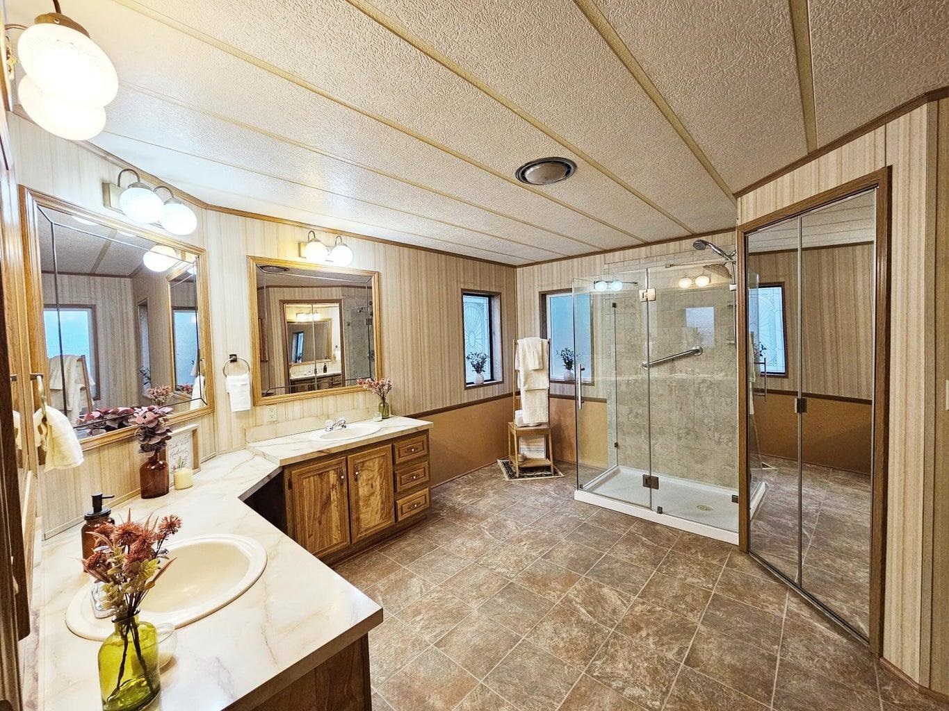 1077 Middle Basin Road Colville, WA 99114 - Photo 14 of 50