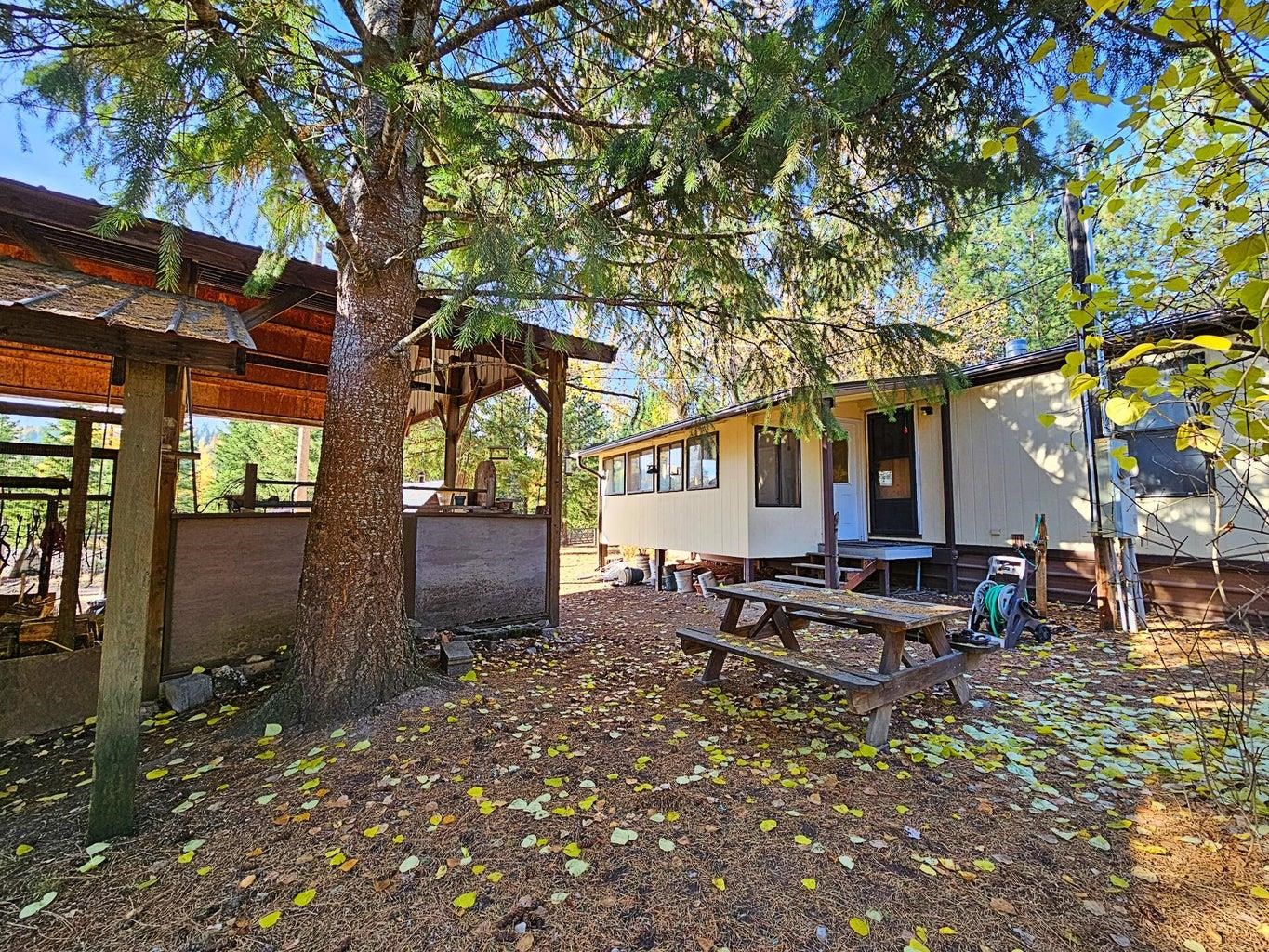 1077 Middle Basin Road Colville, WA 99114 - Photo 27 of 50