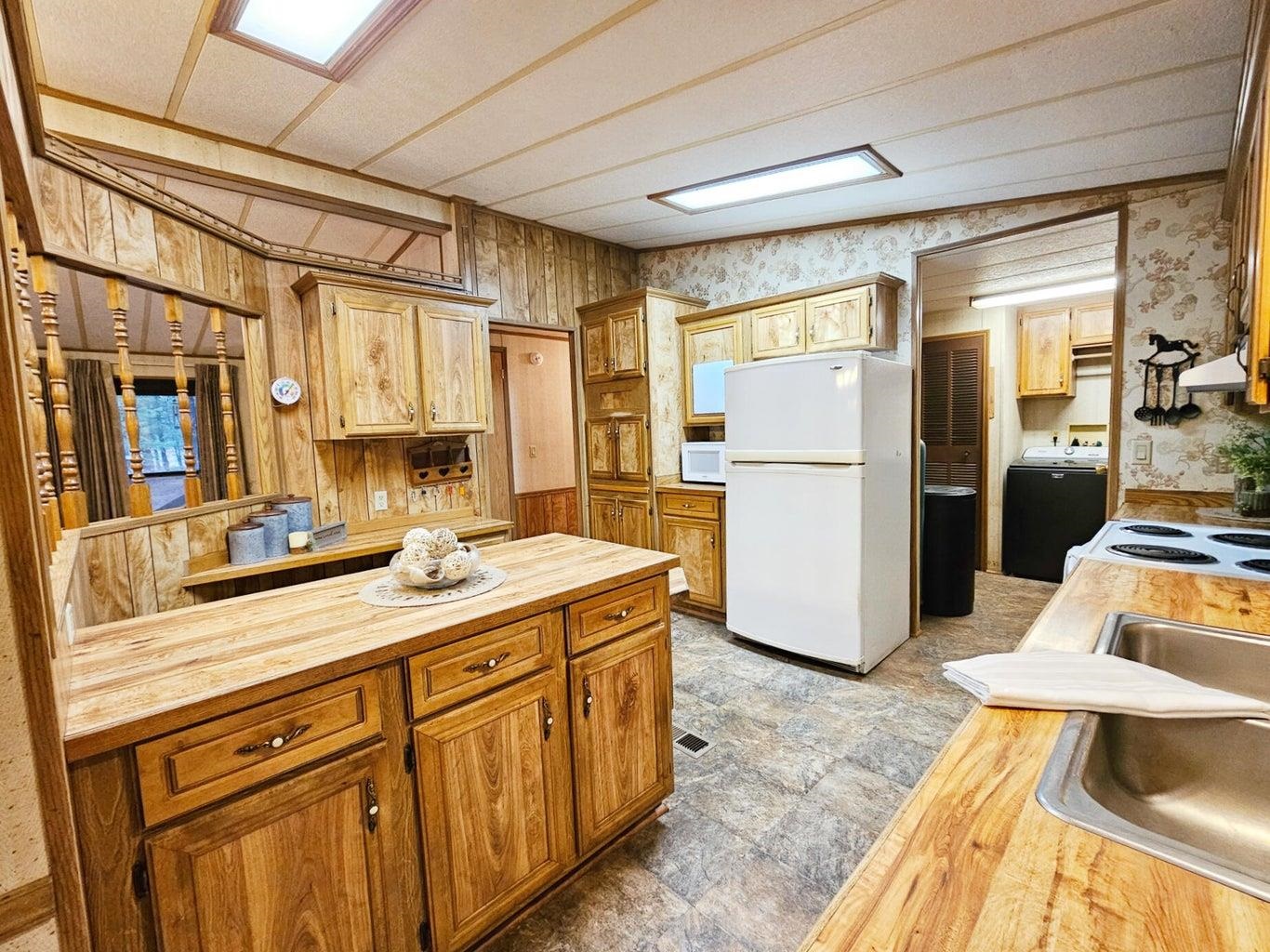 1077 Middle Basin Road Colville, WA 99114 - Photo 10 of 50
