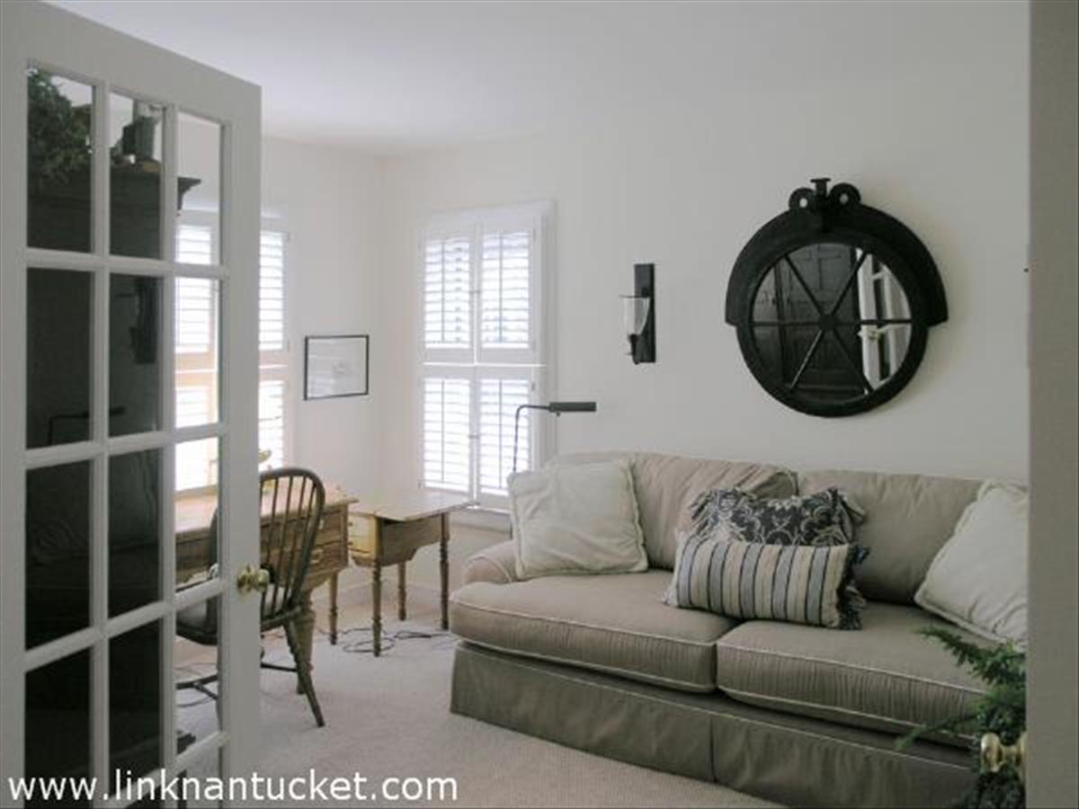 28 Cato Lane Nantucket, MA 02554 - Photo 4 of 13 Gallery Image 4