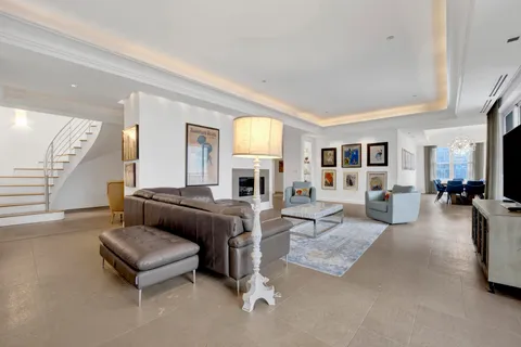 $2,375,000 | 55 West Delaware Place, Unit 1120, Chicago, IL 60610