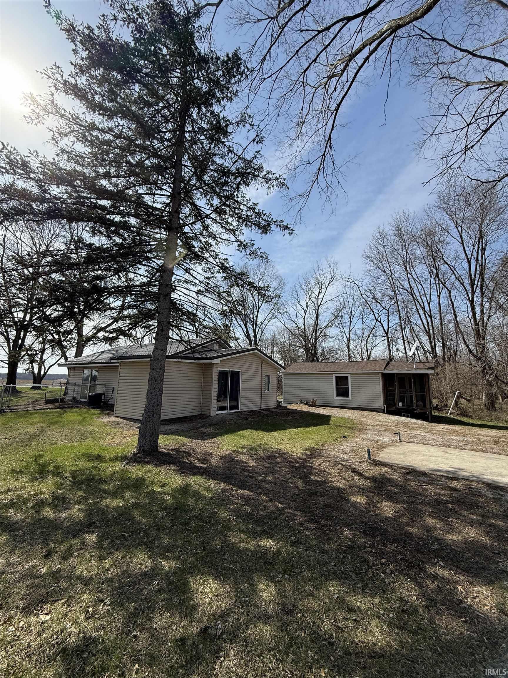 6492 West Olson Road Rochester, IN 46975 - Photo 4 of 27