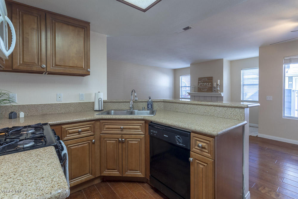 3938 Cochran Street, Unit 44 Simi Valley, CA 93063 - Photo 6 of 18 Cochran_Low-8