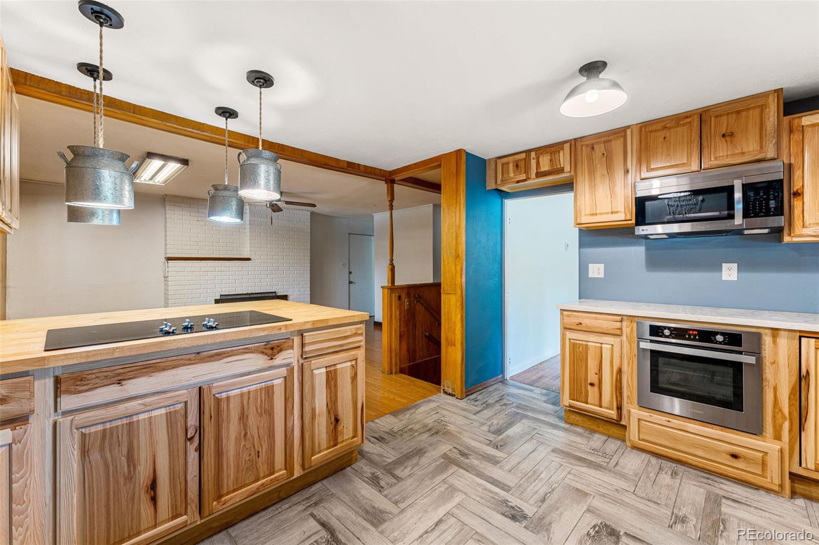 1901 West Ridge Road Littleton, CO 80120 - Photo 13 of 37