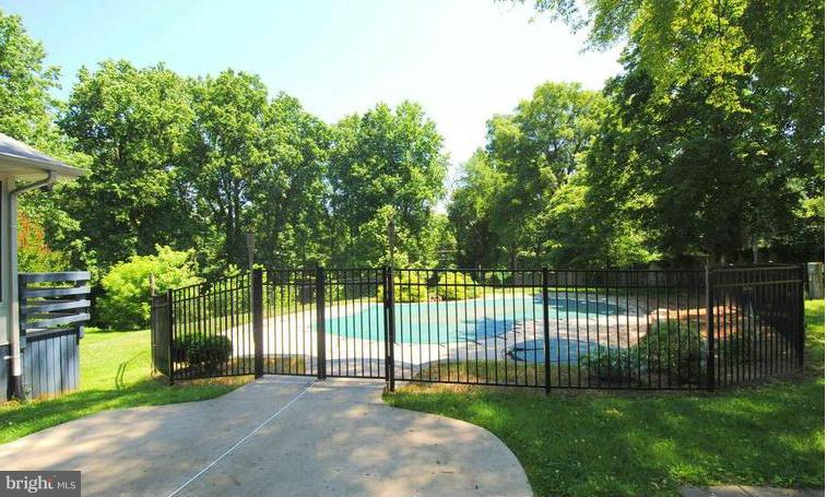 920 Annapolis Road Gambrills, MD 21054 - Photo 8 of 30 Pool