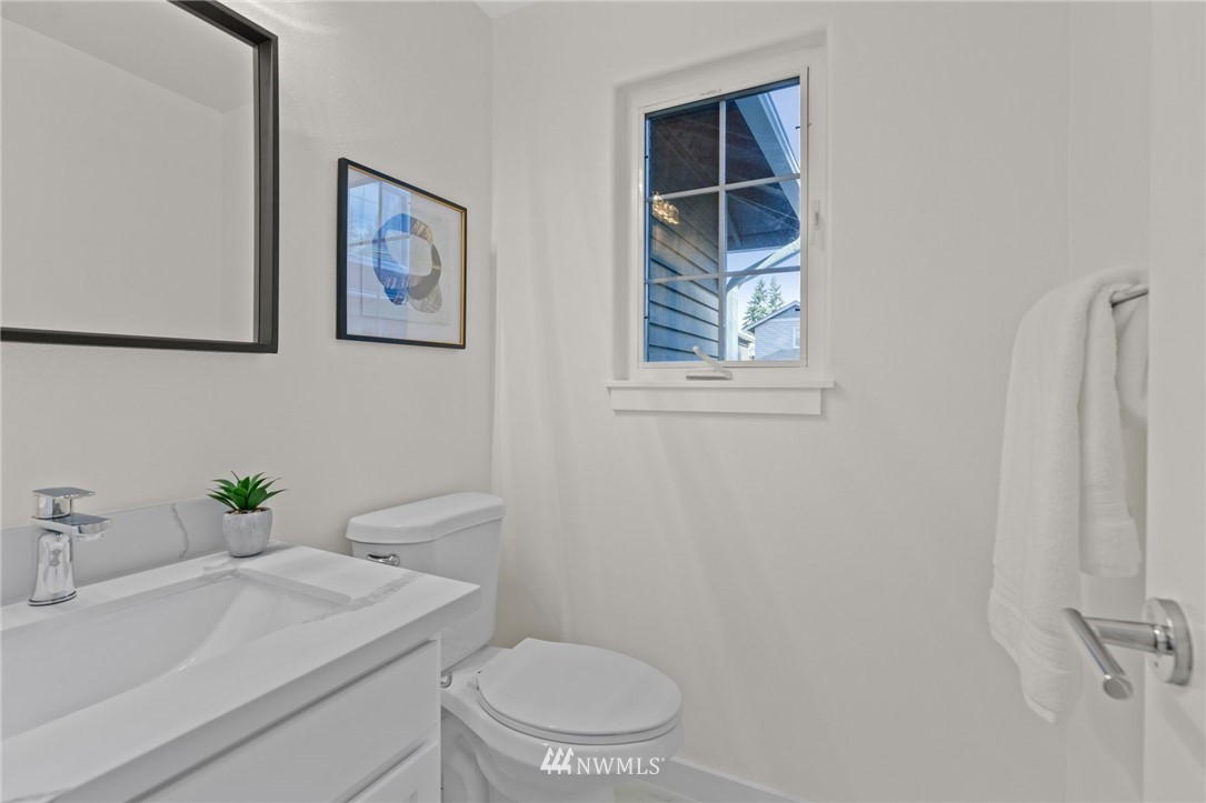 3135 Northeast 19th Place Renton, WA 98056 - Photo 22 of 37 Gallery Image 22