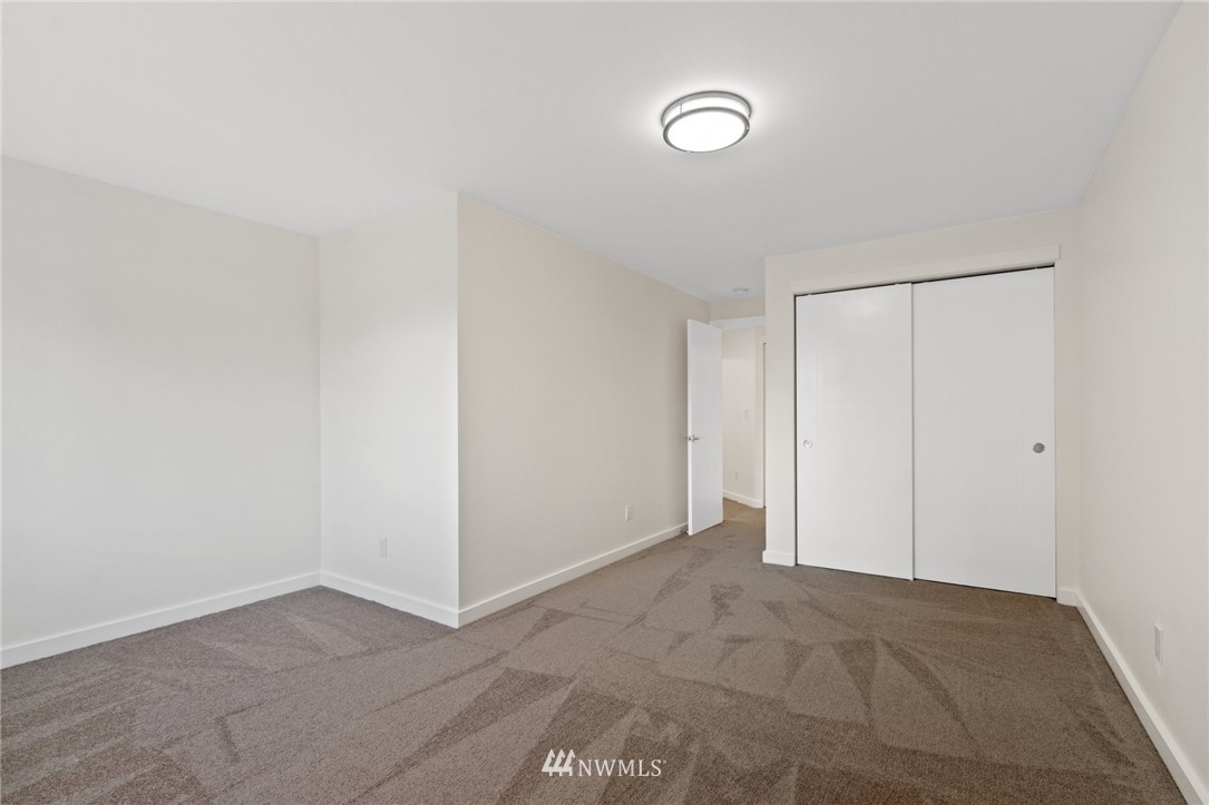 3135 Northeast 19th Place Renton, WA 98056 - Photo 29 of 37 Gallery Image 29