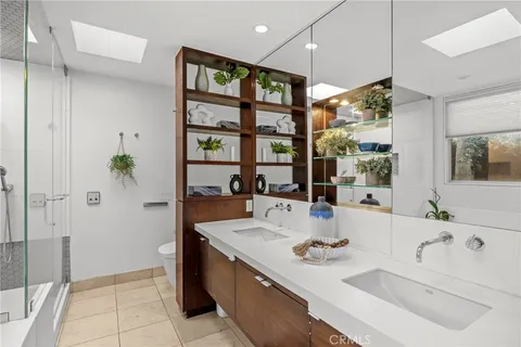 $3,750,000 | 3851 Beverly Ridge Drive, Sherman Oaks, CA 91423