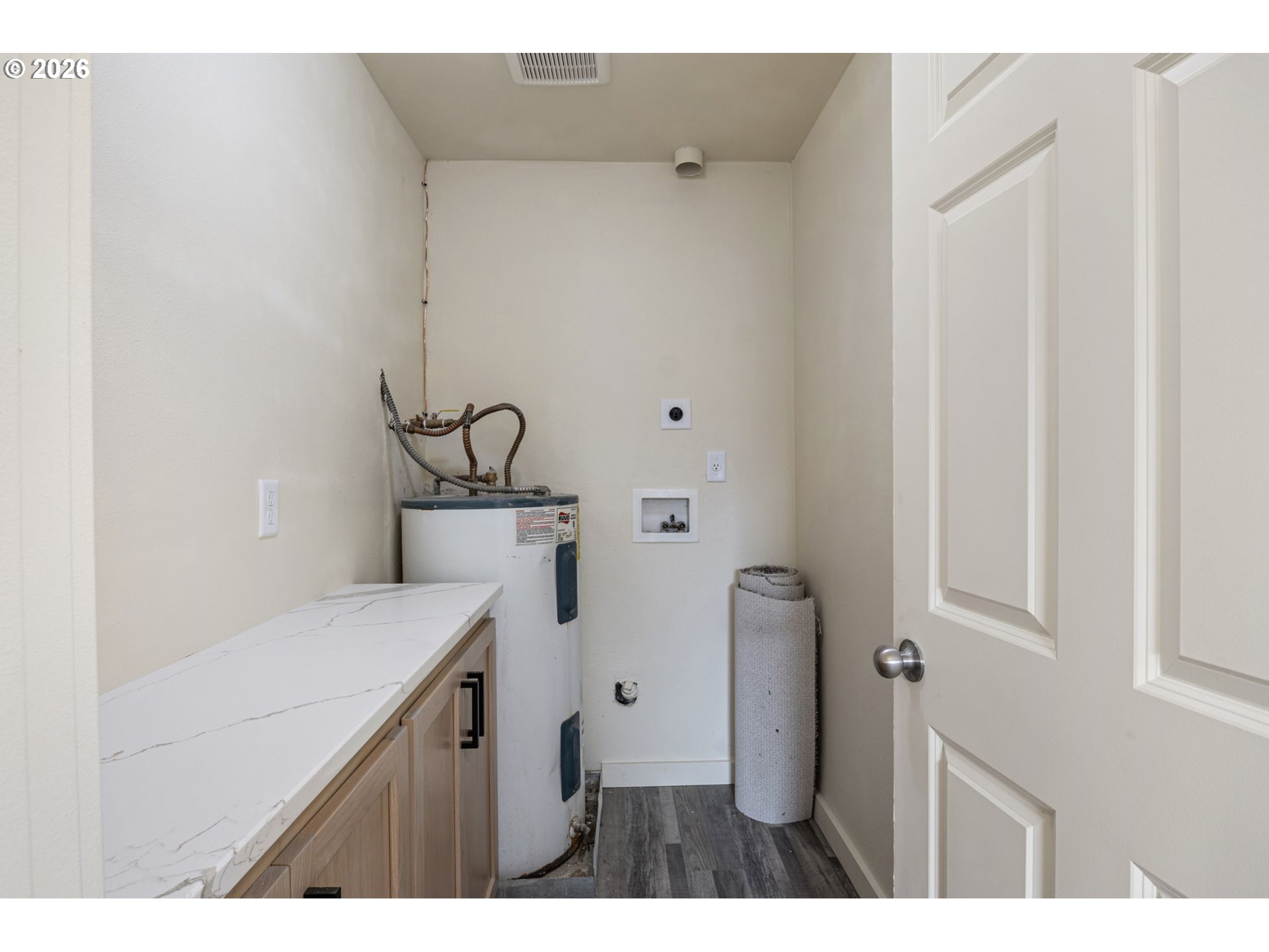 114 East 3rd Street Lowell, OR 97452 - Photo 21 of 31