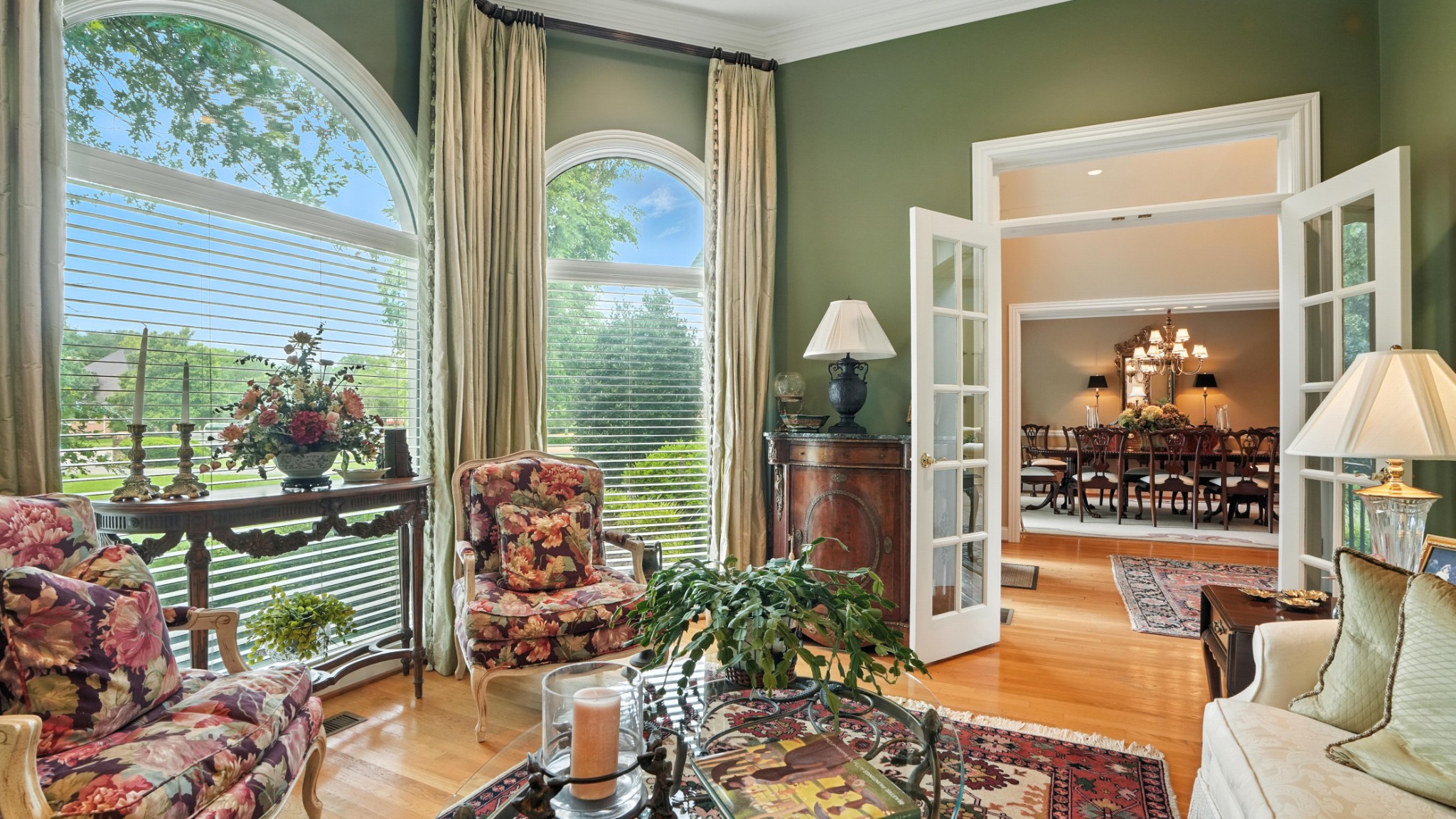 216 Lake Ridge Court Franklin, TN 37069 - Photo 15 of 75 a living room filled with furniture