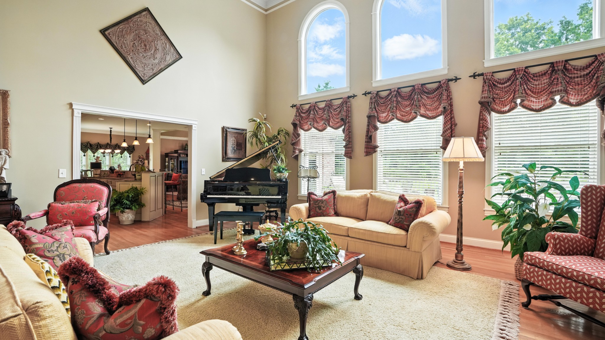 216 Lake Ridge Court Franklin, TN 37069 - Photo 22 of 75 a living room with furniture and a potted plant
