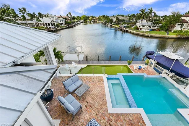 a outdoor view with a sitting space