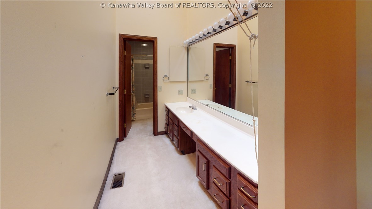 904 Bird Road Charleston, WV 25314 - Photo 19 of 29 Gallery Image 19