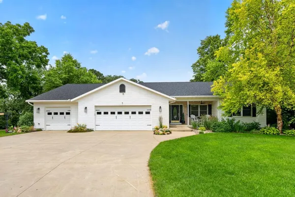 $649,900 | 2169 Margaret Street Northeast, Chatfield, MN 55923