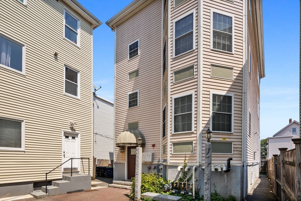 20 R Cross Street, Unit 3 Somerville, MA 02145 - Photo 11 of 11 Gallery Image 11