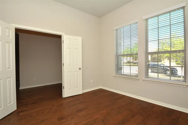 $3,100 | 142 Venice Cove, Austin, TX 78737