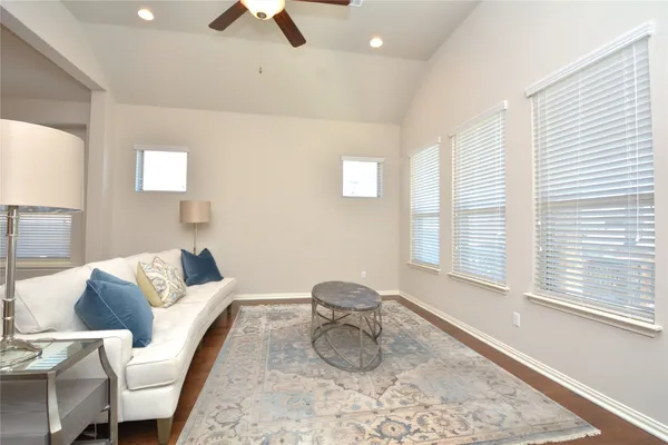 $3,100 | 142 Venice Cove, Austin, TX 78737