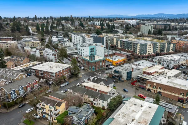 $3,995,950 | 7311 Woodlawn Avenue Northeast, Seattle, WA 98115