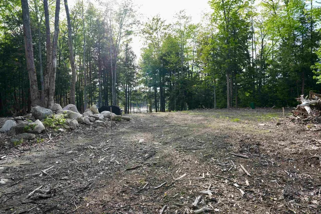 $439,000 | 555 Shaker Road, North Sutton, NH 03260