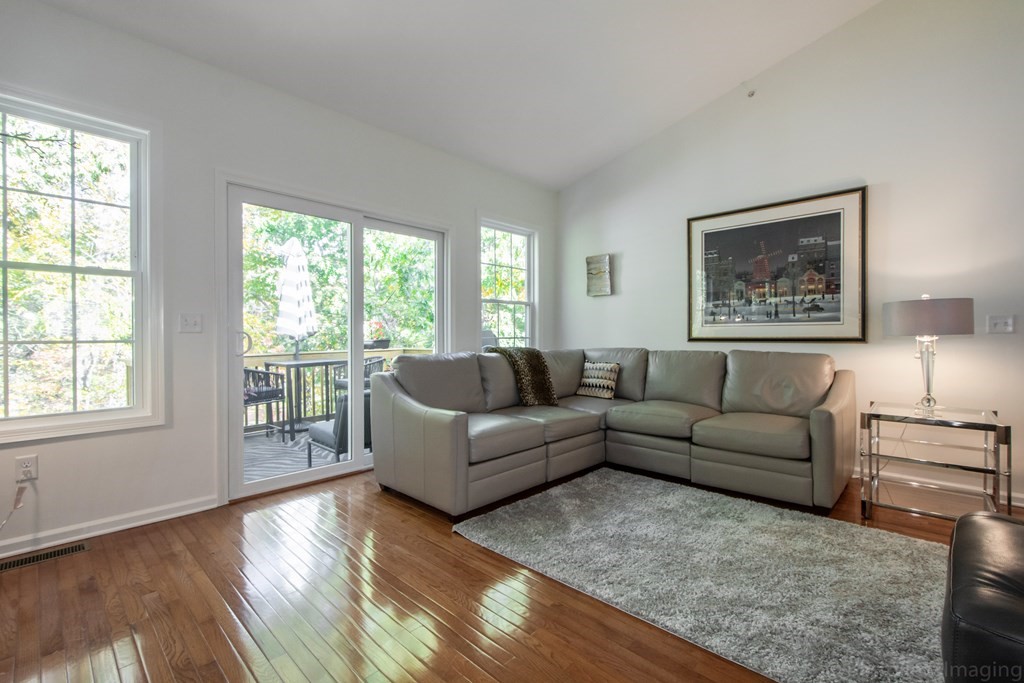 17 Kelly Way, Unit 17 Canton, MA 02021 - Photo 4 of 19 Gallery Image 4