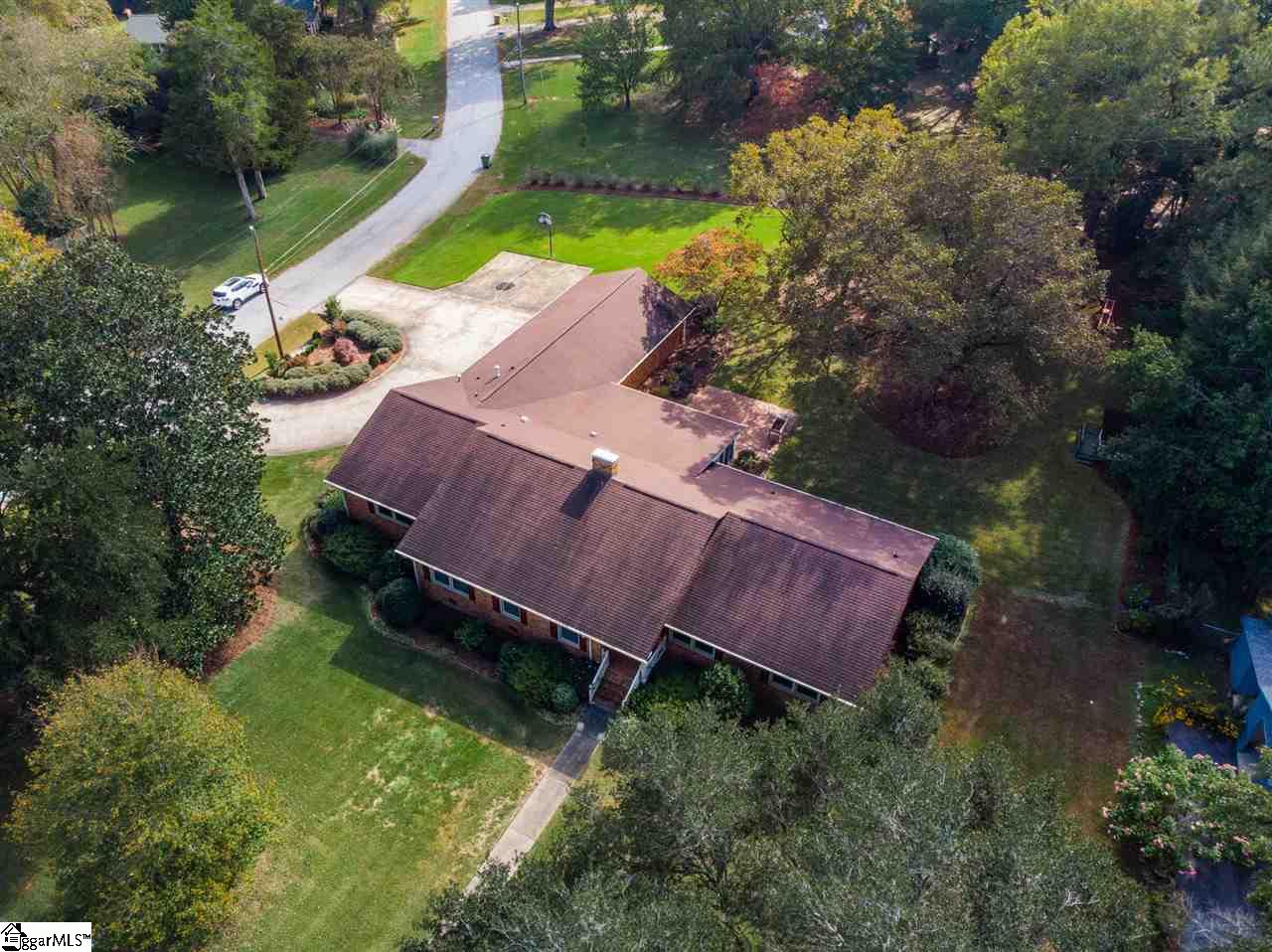 722 Calvert Avenue Clinton, SC 29325 - Photo 3 of 35