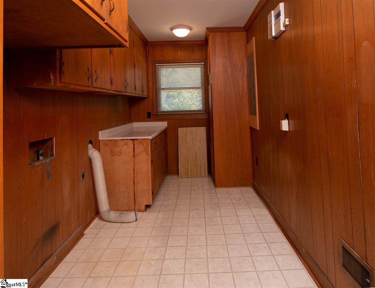722 Calvert Avenue Clinton, SC 29325 - Photo 22 of 35