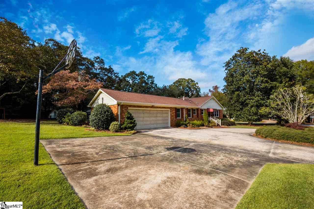 722 Calvert Avenue Clinton, SC 29325 - Photo 29 of 35