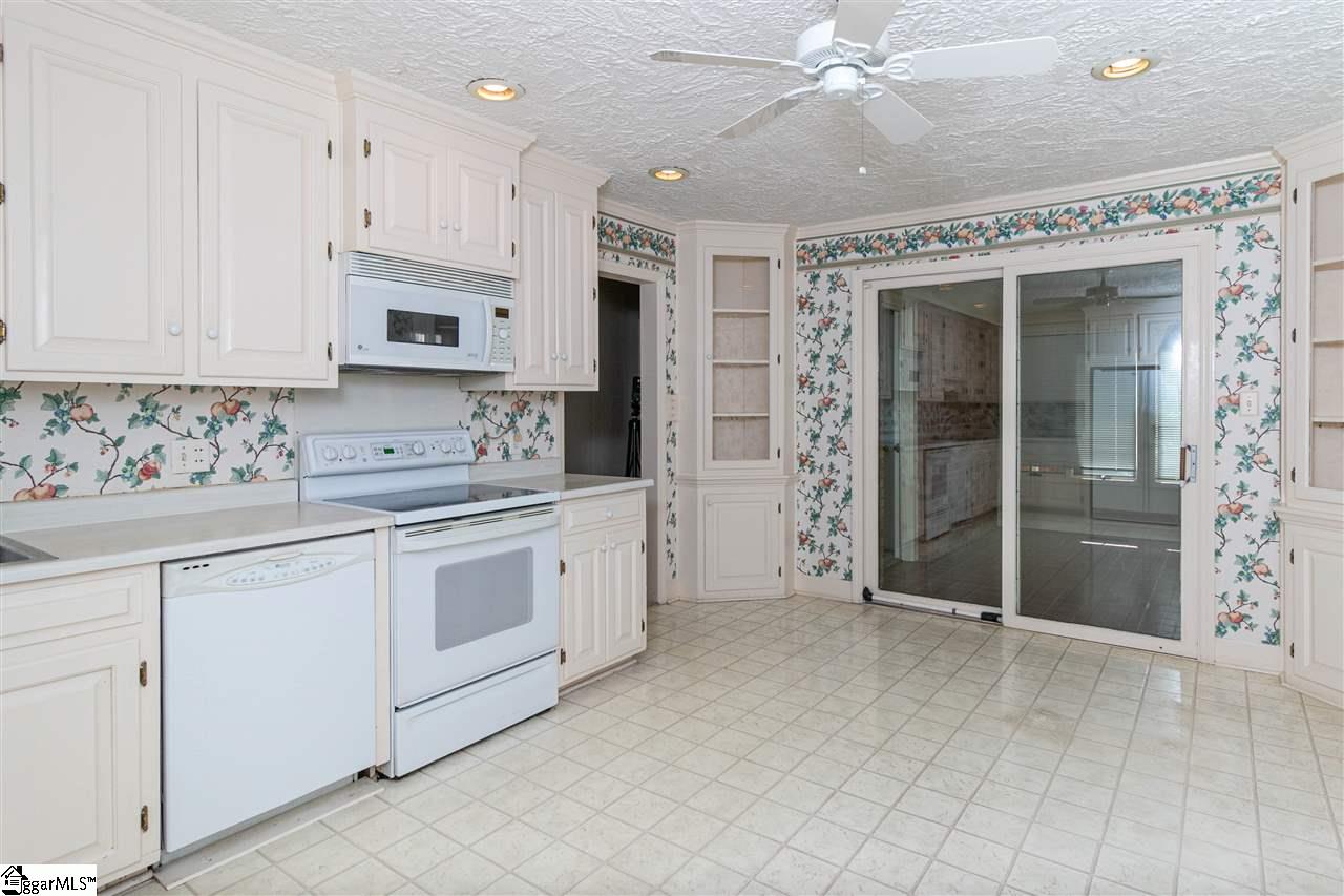 722 Calvert Avenue Clinton, SC 29325 - Photo 6 of 35