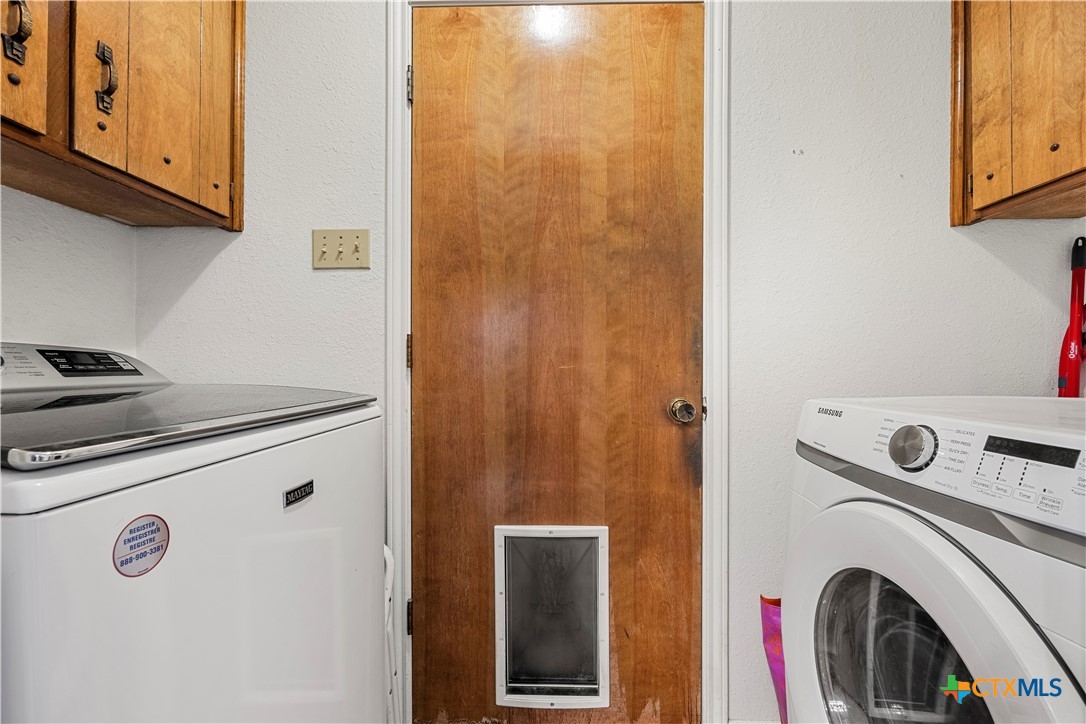 3216 Wendy Lane Kempner, TX 76539 - Photo 8 of 23 a utility room with dryer and washer