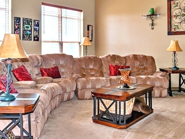 227 Stonegate Road Bolingbrook, IL 60440 - Photo 13 of 37